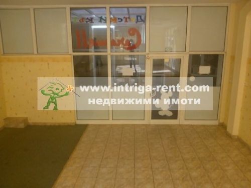 Commercial premises – Industrial goods shop for rent in the center of Haskovo.