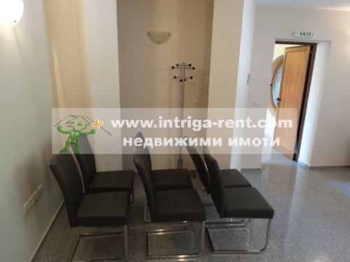 Commercial premises – Representative office/agency for rent in the center of Haskovo.