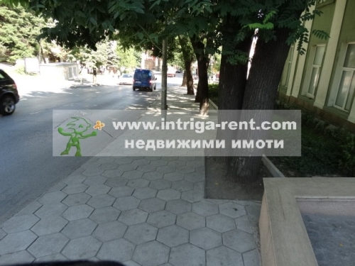 Commercial premises – Representative office/agency for rent in the center of Haskovo.