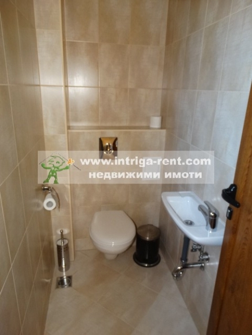 Commercial premises – Representative office/agency for rent in the center of Haskovo.