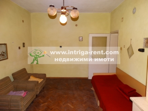 Rural property - Solid, exceptionally sturdy single-story family house, farm buildings, together with a large yard in the village of Varbitsa, Dimitrovgrad Municipality, Haskovo Province.