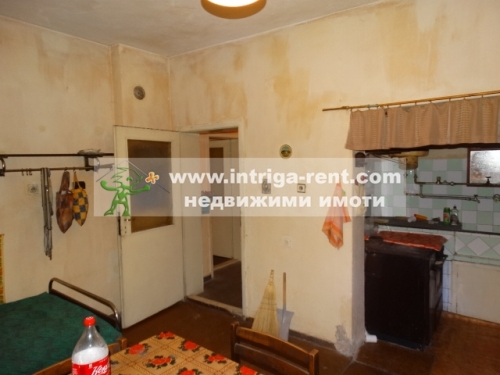 Rural property - Solid, exceptionally sturdy single-story family house, farm buildings, together with a large yard in the village of Varbitsa, Dimitrovgrad Municipality, Haskovo Province.