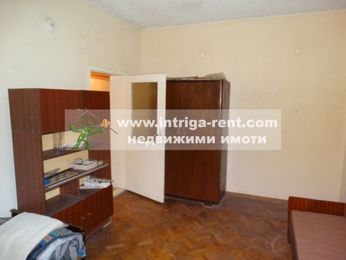 Rural property - Solid, exceptionally sturdy single-story family house, farm buildings, together with a large yard in the village of Varbitsa, Dimitrovgrad Municipality, Haskovo Province.