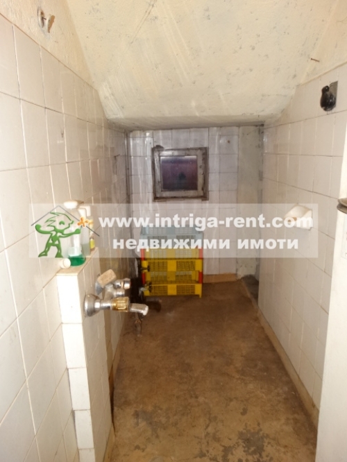 Rural property - Solid, exceptionally sturdy single-story family house, farm buildings, together with a large yard in the village of Varbitsa, Dimitrovgrad Municipality, Haskovo Province.