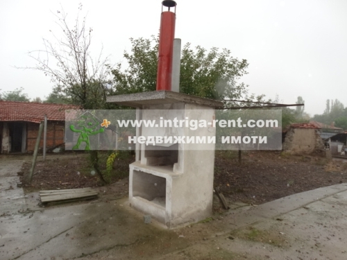 Rural property - Solid, exceptionally sturdy single-story family house, farm buildings, together with a large yard in the village of Varbitsa, Dimitrovgrad Municipality, Haskovo Province.