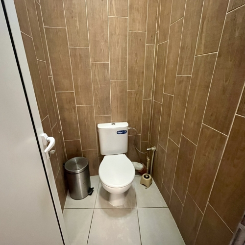 READY BUSINESS MODEL!!! Fully equipped commercial premises for rent, representing a shop for food and non-food goods - new construction, located in the Uchilishni district of the city of Haskovo.