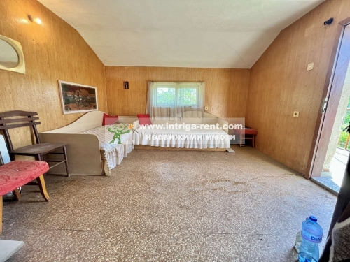 Your idyll in Kenana! A two-story villa with a yard, ready for renovation!