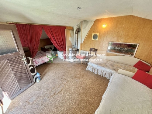 Your idyll in Kenana! A two-story villa with a yard, ready for renovation!