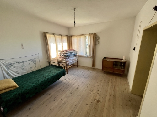 EXCLUSIVE! Solid-built house with a large yard and agricultural outbuildings for sale in the village of Dinevo, Haskovo region.