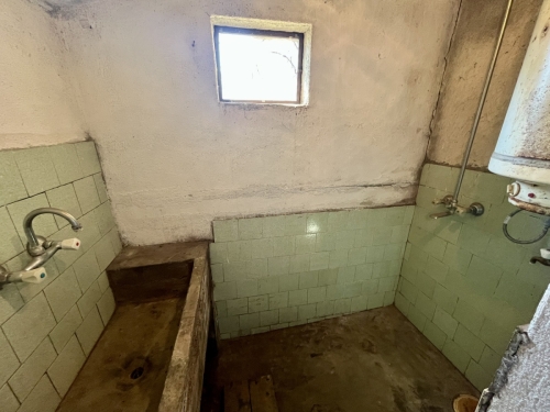 EXCLUSIVE! Solid-built house with a large yard and agricultural outbuildings for sale in the village of Dinevo, Haskovo region.