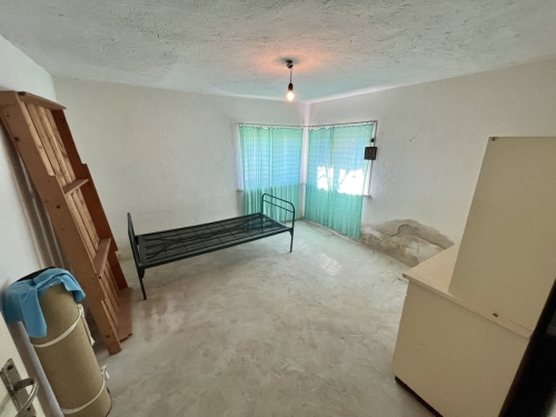 EXCLUSIVE! Solid-built house with a large yard and agricultural outbuildings for sale in the village of Dinevo, Haskovo region.