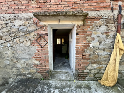 EXCLUSIVE! Solid-built house with a large yard and agricultural outbuildings for sale in the village of Dinevo, Haskovo region.