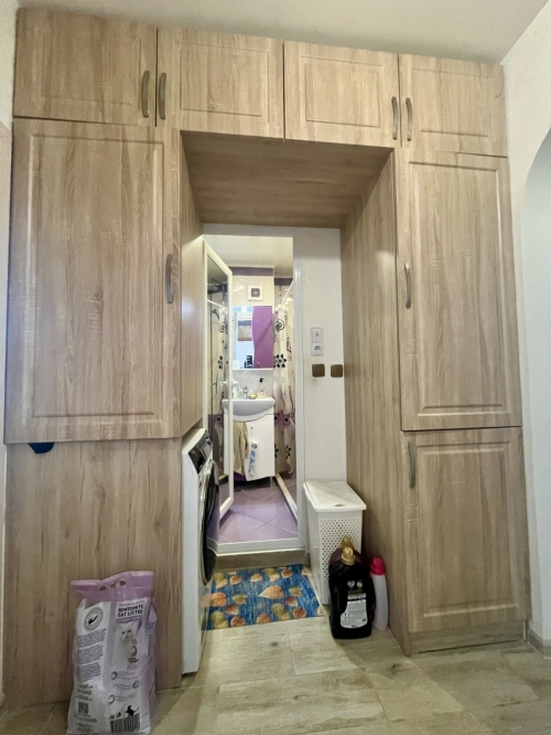 Save Time and Skip the Renovations: Move-In Ready One-Bedroom Apartment in an Insulated Building!