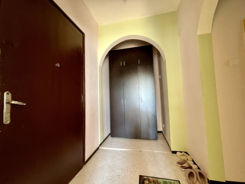 INTRIGUING, TOP PRICE, TOP LOCATION!!! Four-room monolithic apartment located in the prime center of Haskovo.