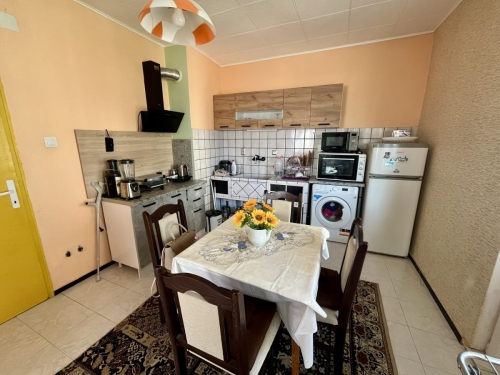 INTRIGUING, TOP PRICE, TOP LOCATION!!! Four-room monolithic apartment located in the prime center of Haskovo.
