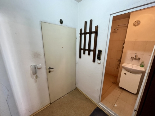 Studio apartment for rent (garsoniera), located in the Badema neighborhood of Haskovo.