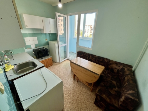 Studio apartment for rent (garsoniera), located in the Badema neighborhood of Haskovo.