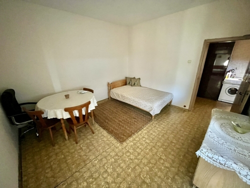 Three-Bedroom Apartment for Rent – Detached Floor of a House in the Ideal Center of Haskovo