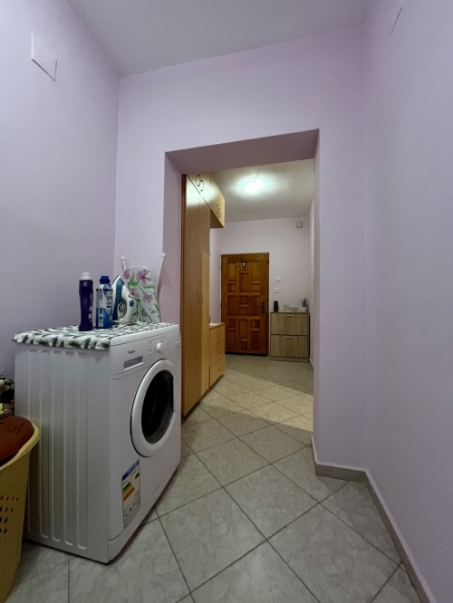 Independent Floor of a House with Two Garages, a Room Behind the Garage and a Yard – Fully Furnished and Ready to Move In!
