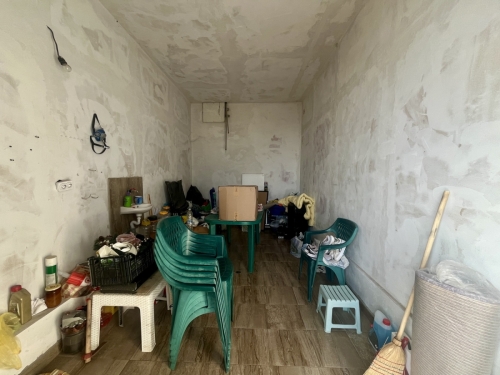 Independent Floor of a House with Two Garages, a Room Behind the Garage and a Yard – Fully Furnished and Ready to Move In!
