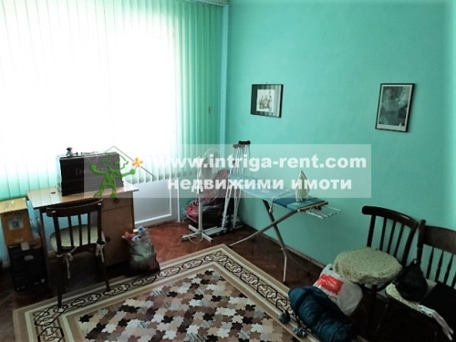 Spacious monolithic apartment for rent, constituting an independent floor of a housing cooperative (ZhSK), located in the Voivodski neighborhood, Haskovo.