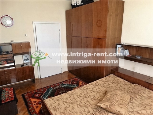 Spacious monolithic apartment for rent, constituting an independent floor of a housing cooperative (ZhSK), located in the Voivodski neighborhood, Haskovo.