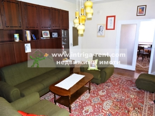 Spacious monolithic apartment for rent, constituting an independent floor of a housing cooperative (ZhSK), located in the Voivodski neighborhood, Haskovo.