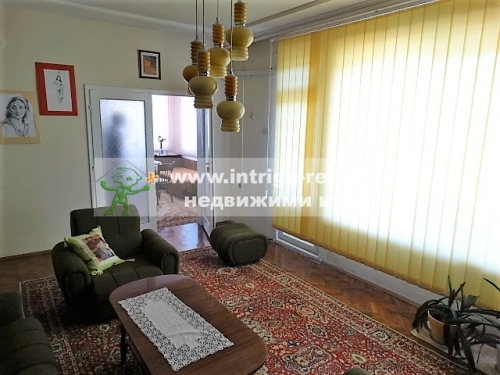 Spacious monolithic apartment for rent, constituting an independent floor of a housing cooperative (ZhSK), located in the Voivodski neighborhood, Haskovo.
