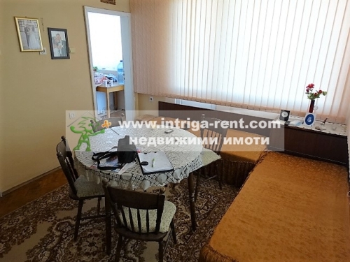 Spacious monolithic apartment for rent, constituting an independent floor of a housing cooperative (ZhSK), located in the Voivodski neighborhood, Haskovo.