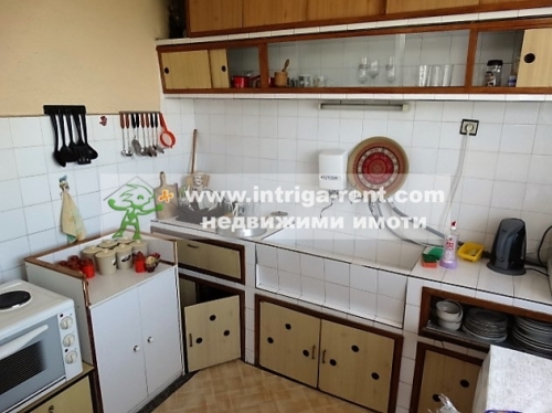 Spacious monolithic apartment for rent, constituting an independent floor of a housing cooperative (ZhSK), located in the Voivodski neighborhood, Haskovo.