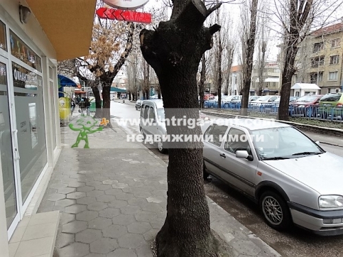 Commercial premises for rent, comprising a shop for industrial goods, located in the central part of the city of Haskovo.