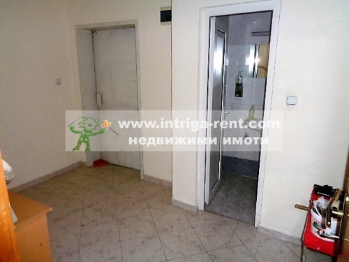Commercial premises for rent, comprising a STORE FOR INDUSTRIAL GOODS, with frontage on Dunav St. in the Druzhba neighborhood, Haskovo.