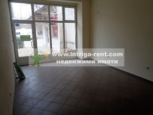 Commercial premises for rent, comprising a STORE FOR INDUSTRIAL GOODS, with frontage on Dunav St. in the Druzhba neighborhood, Haskovo.