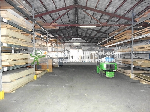 Production and warehouse premises for rent, together with an adjacent yard, located in the South Industrial Zone of the city of Haskovo.