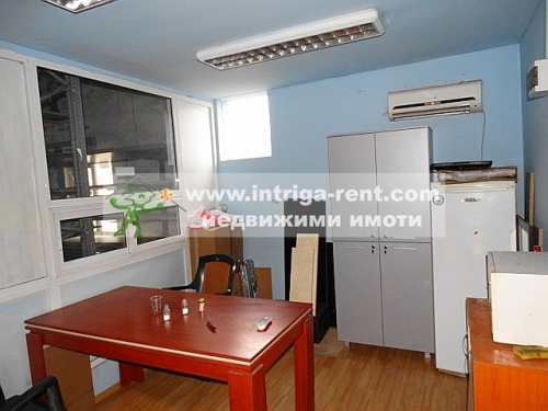 Production and warehouse premises for rent, together with an adjacent yard, located in the South Industrial Zone of the city of Haskovo.