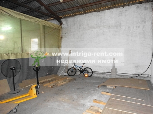 Production and warehouse premises for rent, together with an adjacent yard, located in the South Industrial Zone of the city of Haskovo.
