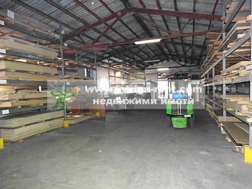 Production and warehouse premises for rent, together with an adjacent yard, located in the South Industrial Zone of the city of Haskovo.