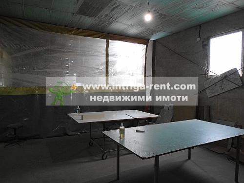 Production and warehouse premises for rent, together with an adjacent yard, located in the South Industrial Zone of the city of Haskovo.