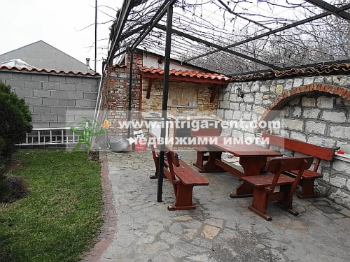 Production and warehouse premises for rent, together with an adjacent yard, located in the South Industrial Zone of the city of Haskovo.