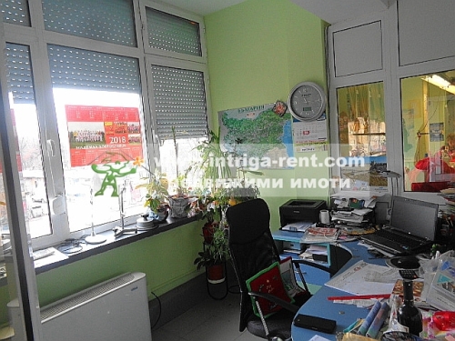 EXCLUSIVE FOR SALE!!! Operating, fully equipped sewing factory with an adjoining residential section, located in the town of Dimitrovgrad, Haskovo province.