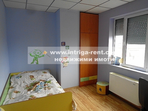 EXCLUSIVE FOR SALE!!! Operating, fully equipped sewing factory with an adjoining residential section, located in the town of Dimitrovgrad, Haskovo province.