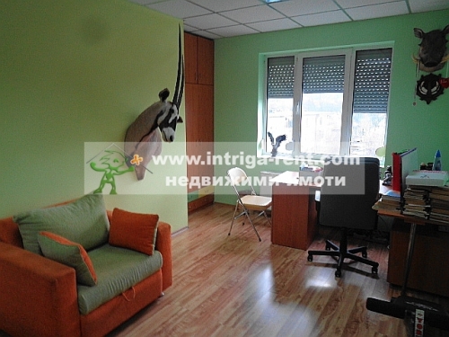 EXCLUSIVE FOR SALE!!! Operating, fully equipped sewing factory with an adjoining residential section, located in the town of Dimitrovgrad, Haskovo province.