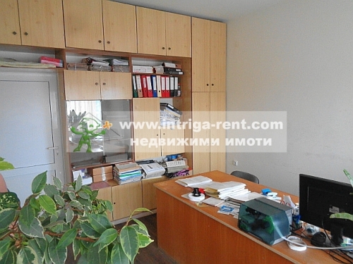 EXCLUSIVE FOR SALE!!! Operating, fully equipped sewing factory with an adjoining residential section, located in the town of Dimitrovgrad, Haskovo province.