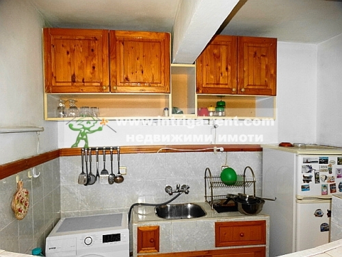 Two-room monolithic apartment for rent, located in the Voivodski neighborhood of Haskovo.