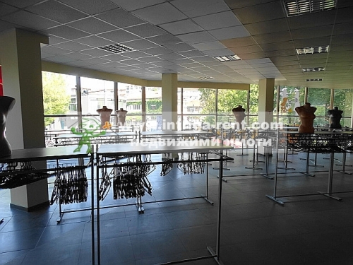 Representative store for industrial goods for rent - new construction, located in the Trakiyski district of Haskovo.