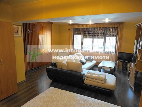 One-room, luxurious, fully furnished monolithic apartment for rent — new construction, together with an outdoor parking space, located in the elite Lyuben Karavelov neighborhood of Haskovo.