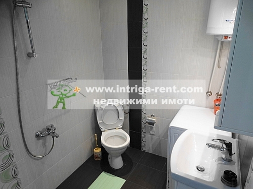 One-room, luxurious, fully furnished monolithic apartment for rent — new construction, together with an outdoor parking space, located in the elite Lyuben Karavelov neighborhood of Haskovo.