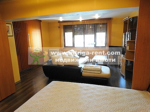 One-room, luxurious, fully furnished monolithic apartment for rent — new construction, together with an outdoor parking space, located in the elite Lyuben Karavelov neighborhood of Haskovo.