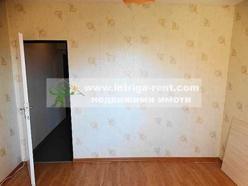 Three-room apartment for rent, located in a newly renovated residential building in the elite Lyuben Karavelov neighborhood, Haskovo.