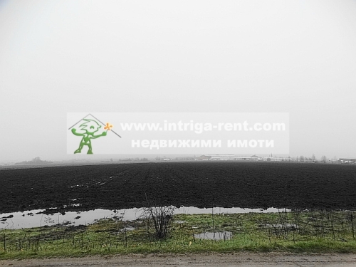 ATTRACTIVE INVESTMENT PROPERTY!!! Plot suitable for industrial-warehouse, manufacturing and administrative development, located in the Northern Industrial Zone of the city of Haskovo.